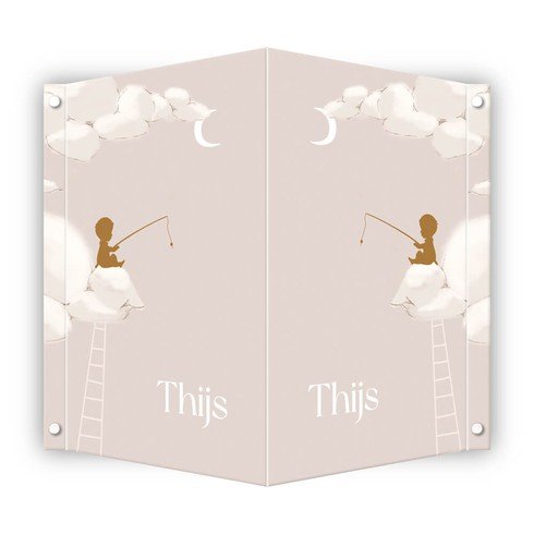 Geboortebord met silhouette van een jongen in de wolken