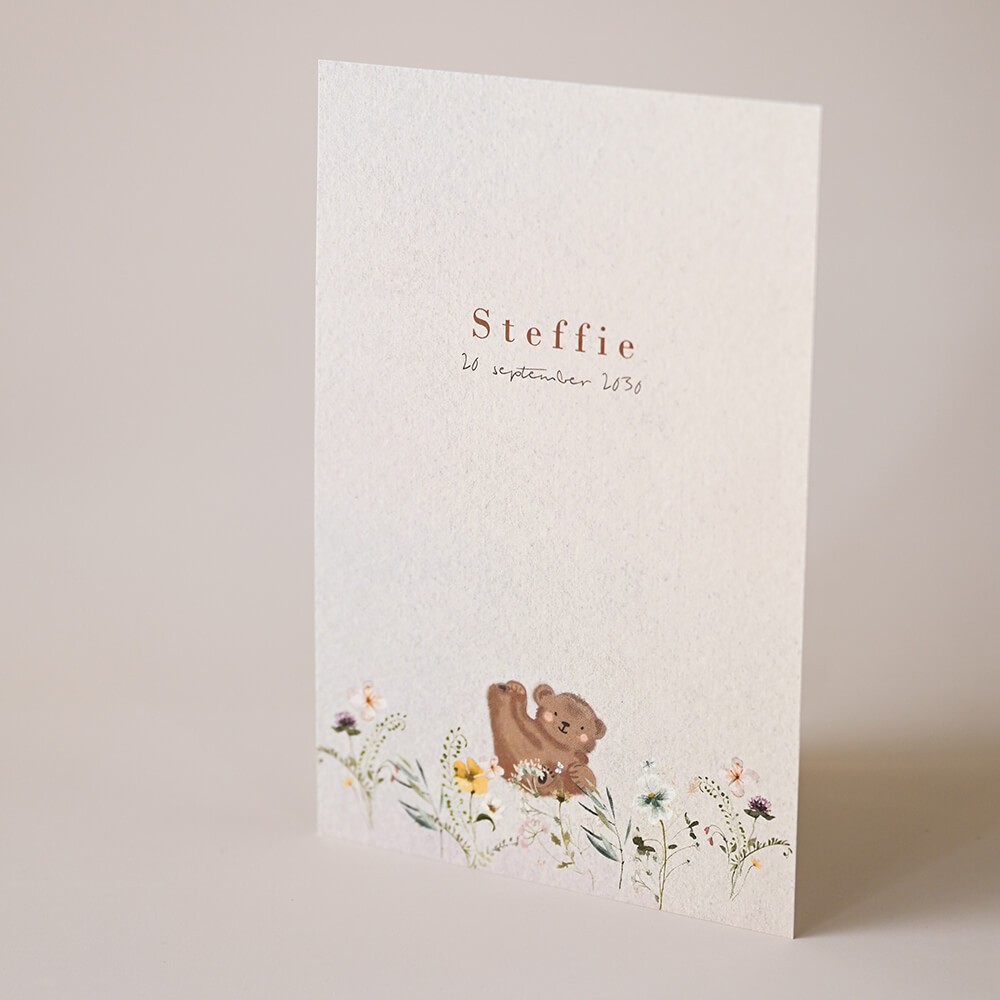 Geboortekaartje meisje met beer en romantische bloemen met paperwise look - Steffie